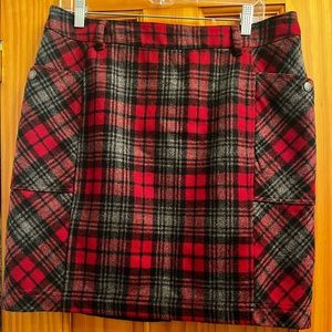 Red and black plaid skirt size 12